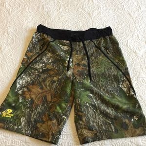 Men’s Mossy Oak Shorts.